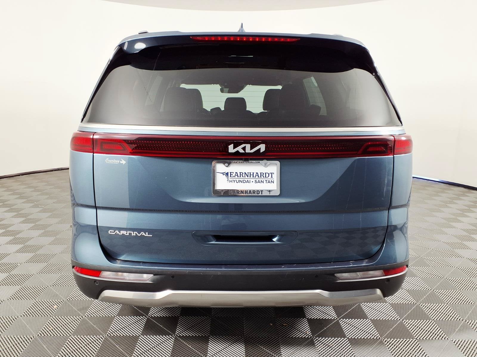 2024 Kia Carnival SX